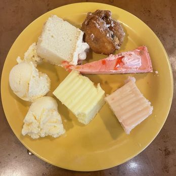 Chopsticks Chinese Restaurant - Dessert: Fried Oreo, Tres Leches Cake, Strawberry Cheesecake, Lemon Pound Cake, Strawberry Pound Cake, Vanilla Ice Cream - Chinese Near Me - San Antonio, Texas