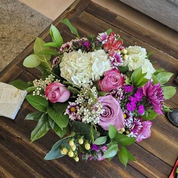 Mayfield Florist - Florists Near Me - Tucson, Arizona