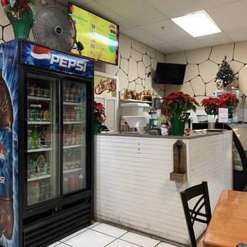 Taqueria Emanuel - Front of restaurant. Order at the register and they bring you food. Drink options limited to sodas on hand. - Mexican Near Me - Tampa, Florida Taqueria Emanuel - Front of restaurant. Order at the register and they bring you food. Drink options limited to sodas on hand. - Mexican Near Me - Tampa, Florida