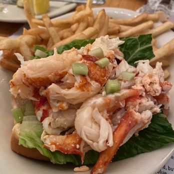The Barnacle Restaurant - Seafood Near Me - Marblehead, Massachusetts