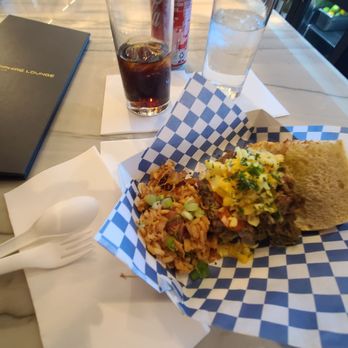 Sapphire Lounge - Jambalaya and pull pork sandwich. - Airport Lounges Near Me - Phoenix, Arizona Sapphire Lounge - Jambalaya and pull pork sandwich. - Airport Lounges Near Me - Phoenix, Arizona