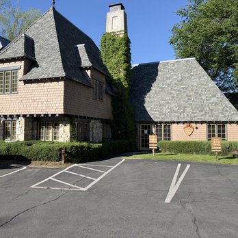 UCLA Lake Arrowhead Lodge - Parking lot showing the building where you check in for lodging and dining. - Venues & Event Spaces Near Me - Lake Arrowhead, California