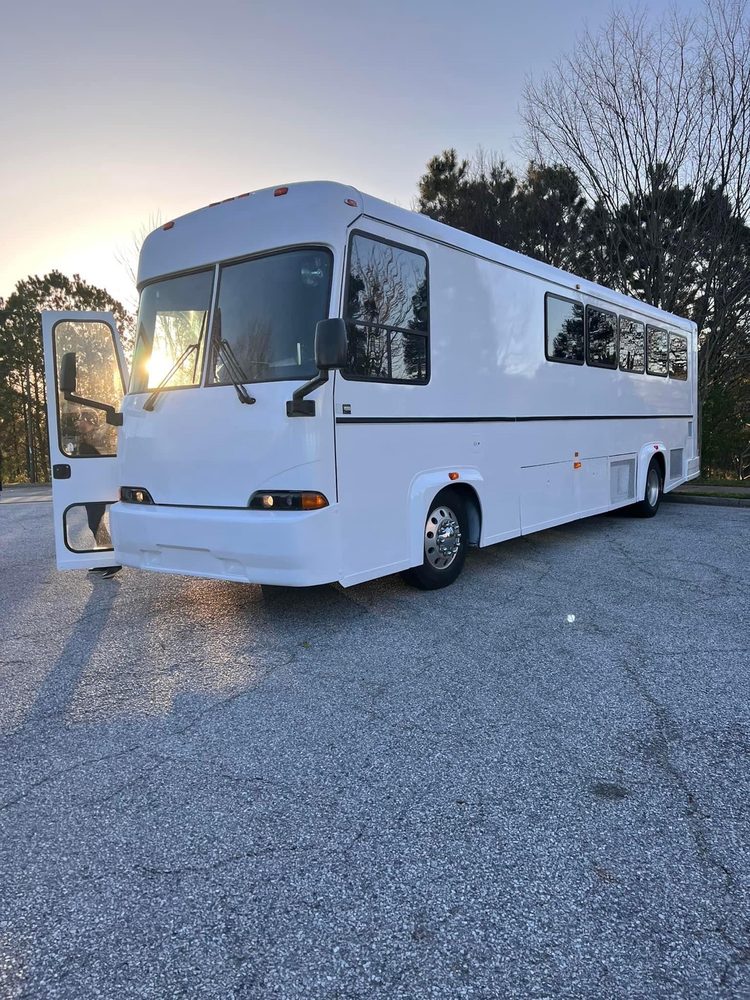 CLUB BOLTS Updated October 2024 207 Photos & 44 Reviews 2549