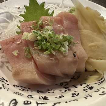 Rumble Fish - Yellowtail sashimi part of bento, large pieces, very good!! - Japanese Near Me - Scotts Valley, California Rumble Fish - Yellowtail sashimi part of bento, large pieces, very good!! - Japanese Near Me - Scotts Valley, California