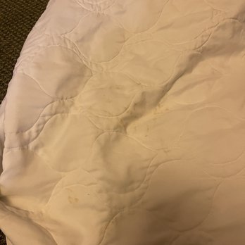 Kilauea Military Camp - Stained comforter - Vacation Rentals Near Me - Volcano, Hawaii Kilauea Military Camp - Stained comforter - Vacation Rentals Near Me - Volcano, Hawaii