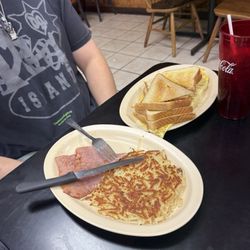 Menlo Restaurant - Country ham with hashbrowns and Philly cheesesteak omelet