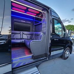 Major League Limo Services - Welcome on board our brand-new Sprinter Limo
