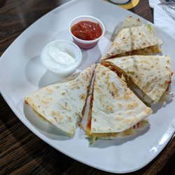 Fox's Sports Bar & Grille - Quesadilla, 10/10!