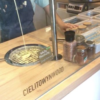 Cielito Artisan Pops - White chocolate - Ice Cream & Frozen Yogurt Near Me - Miami, Florida
