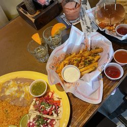 Ojos Locos Sports Cantina - Dallas