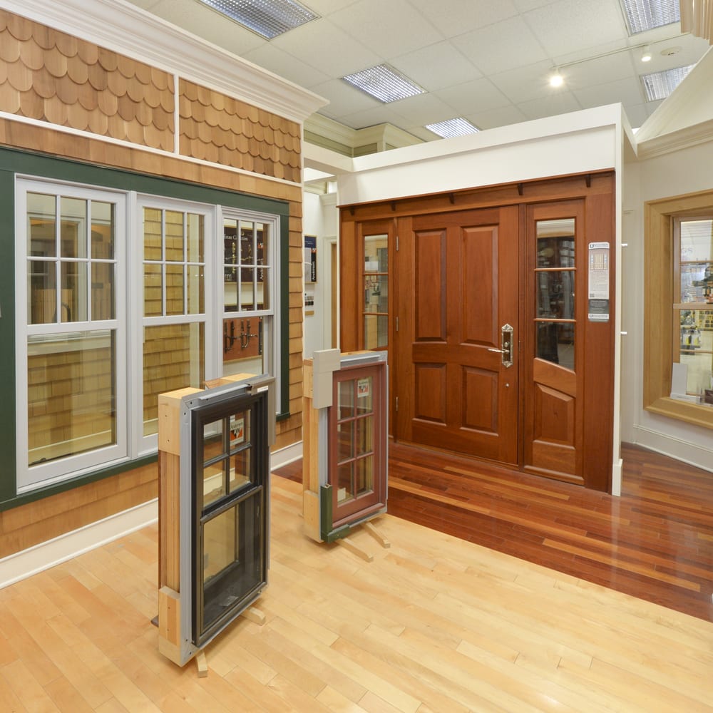 RING’S END Updated September 2024 13 Photos 28 Hope St, Niantic