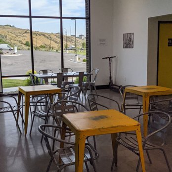 Quench It - Inside - Juice Bars & Smoothies Near Me - Bluffdale, Utah