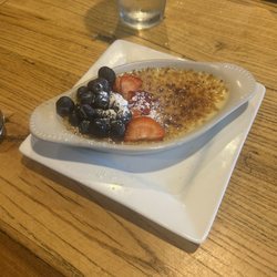 121 Artisan Bistro - Crème brûlée $16