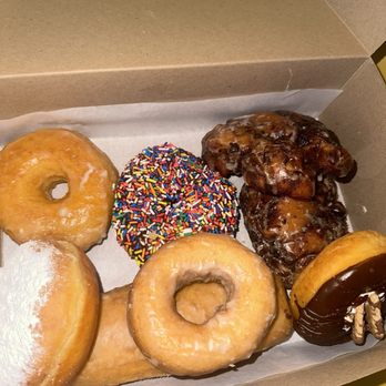 Kettle Glazed Doughnuts - Fire - Donuts Near Me - Hollywood, California Kettle Glazed Doughnuts - Fire - Donuts Near Me - Hollywood, California
