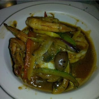 La Isla Restaurant - La Isla Camarones Encendidos - Cuban Near Me - Hoboken, New Jersey
