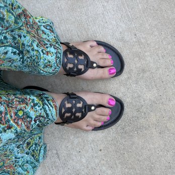 Infinity Nail Lounge - Michelle did my Royal Pedicure in Hot Pink! - Nail Salons Near Me - Murrieta, California