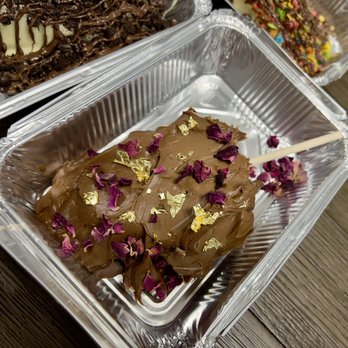 The Nom Nom Stop - Goldrush cheesecake - Desserts Near Me - Lacey, Washington The Nom Nom Stop - Goldrush cheesecake - Desserts Near Me - Lacey, Washington