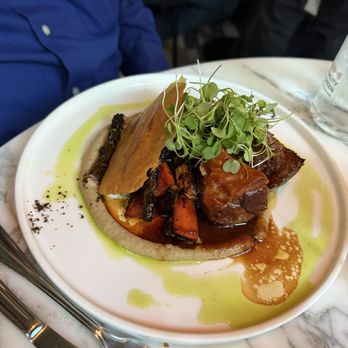 Le Carré - Pork Shoulder - Mediterranean Near Me - Montreal, Quebec Le Carré - Pork Shoulder - Mediterranean Near Me - Montreal, Quebec