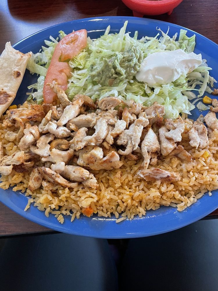Food from Los Dos Primos