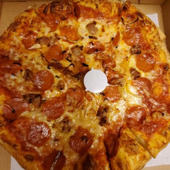 Uncle Reds Pizzeria - Pep and sausage and onions - Pizza Near Me - Bellflower, California Uncle Reds Pizzeria - Pep and sausage and onions - Pizza Near Me - Bellflower, California