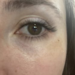 Vee Lash - Natural eyelash extensions
