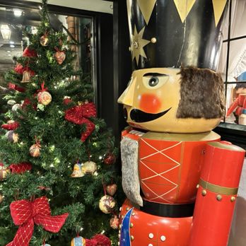 Restaurant Weinhaus Sinz - Nutcracker - Wine Bars Near Me - Wiesbaden, HE Restaurant Weinhaus Sinz - Nutcracker - Wine Bars Near Me - Wiesbaden, HE