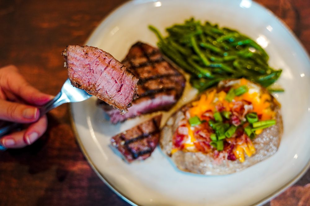 Food from Lazlo's Brewery & Grill