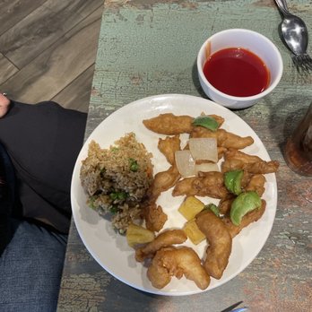 Hunan Lion - Chinese Near Me - Round Rock, Texas