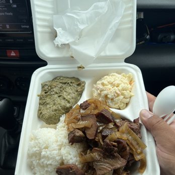 Laverne's Lunch Wagon - Squid Luau, Smoked Meat Mac Salad and White Rice - Food Trucks Near Me - Waipahu, Hawaii Laverne's Lunch Wagon - Squid Luau, Smoked Meat Mac Salad and White Rice - Food Trucks Near Me - Waipahu, Hawaii