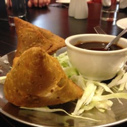 Dera the Hub of Indian Delicacies - Even with a sauce reminiscent of HP, these samosas are a tantalising starter