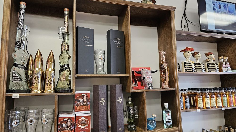 Liquor Cabinet Logo