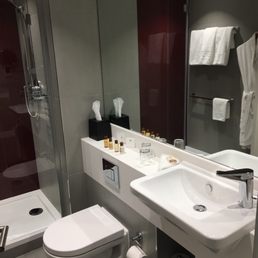 2nd floor room. 2nd floor room.
