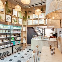 Liife - Interior of the restaurant 33 Rue des Petits Carreaux