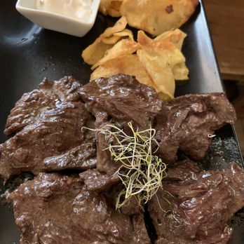 El Sur - Secreto de Ternera, beef sirloin with tartar sauce - Tapas Bars Near Me - Madrid, M El Sur - Secreto de Ternera, beef sirloin with tartar sauce - Tapas Bars Near Me - Madrid, M
