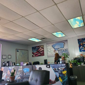 Titan Auto Glass - Comfortable waiting area with wifi - Windshield Installation & Repair Near Me - Plano, Texas Titan Auto Glass - Comfortable waiting area with wifi - Windshield Installation & Repair Near Me - Plano, Texas