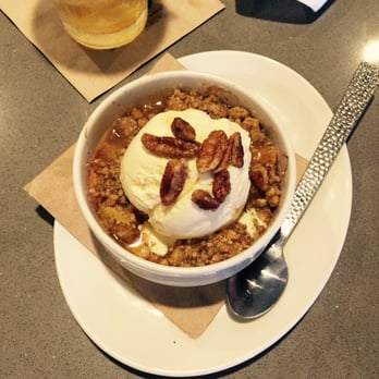 Eureka! - Decadent apple crisp - American Near Me - Hawthorne, California
