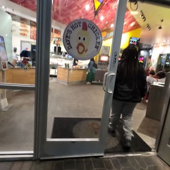 Dave's Hot Chicken - Chicken Shop Near Me - Anaheim, California