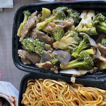 China a Go Go - Beef Chow Mein Noodles - Chinese Near Me - Las Vegas, Nevada