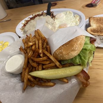 Mountain Munchies - Mountain munchie burger & country fried steak - Sandwiches Near Me - Big Bear Lake, California Mountain Munchies - Mountain munchie burger & country fried steak - Sandwiches Near Me - Big Bear Lake, California