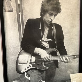 The Coffee House - Dylan in a kaffehaus? No way! - Coffee & Tea Near Me - Edison, New Jersey