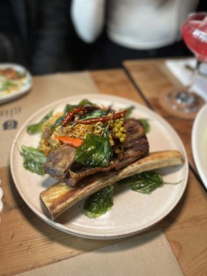 Glin Thai Bistro by null