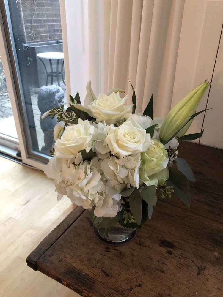 OLD CITY FLOWERS 53 Photos & 51 Reviews Florists 31 S 3rd St