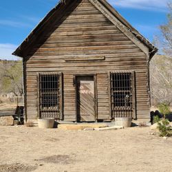 Blue Cut RV Park - Old jail from back in the day