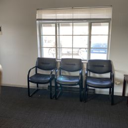 Dirty "lobby", empty seats showing no other customers but still no one in the office to assist. Dirty "lobby", empty seats showing no other customers but still no one in the office to assist.