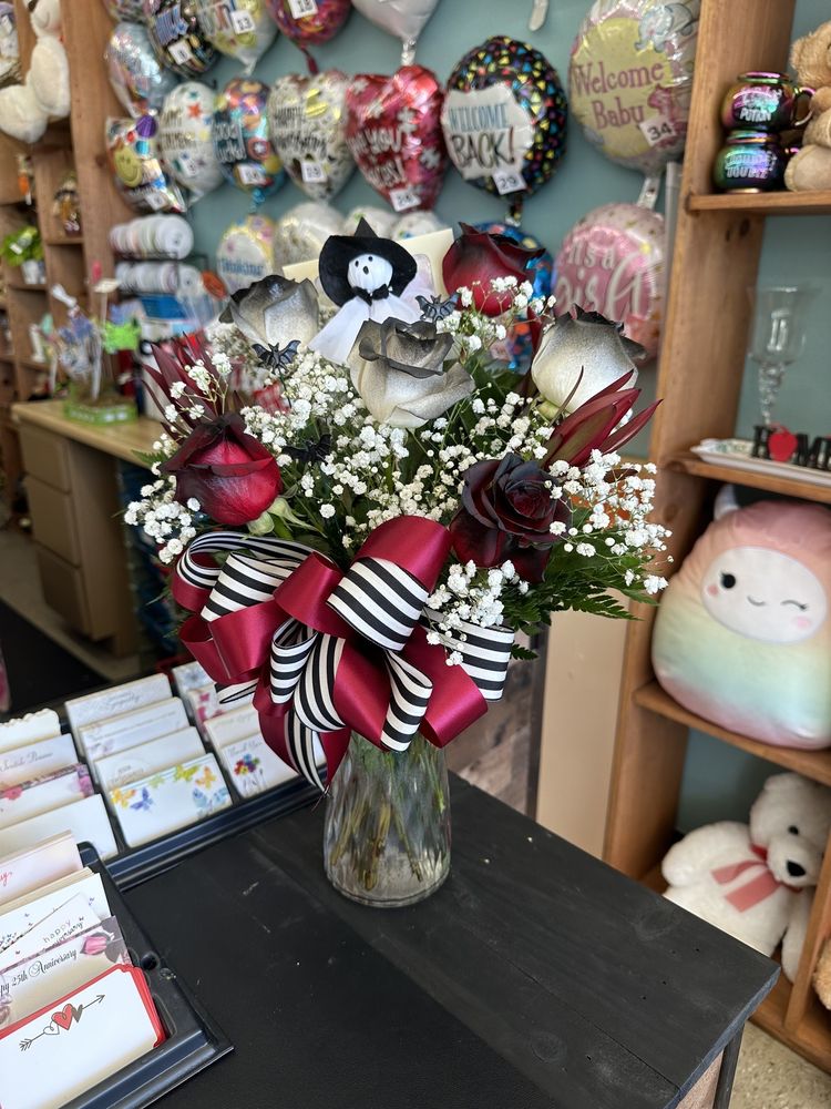 RAINBOW FLORIST Updated May 2024 14 Photos & 13 Reviews 1303 E