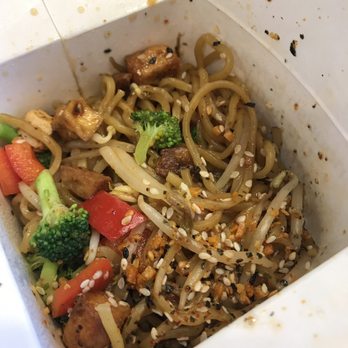 honeygrow - Egg White Noodles, Tofu, Sesame Garlic Sauce, Bell Peppers, Broccoli, Bean Sprouts, Sesame Seeds, Spice Garnish - Salad Near Me - Philadelphia, Pennsylvania honeygrow - Egg White Noodles, Tofu, Sesame Garlic Sauce, Bell Peppers, Broccoli, Bean Sprouts, Sesame Seeds, Spice Garnish - Salad Near Me - Philadelphia, Pennsylvania