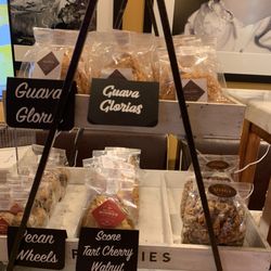 La Duni Baking Studio - Guava Gloria, Pecan Wheels,