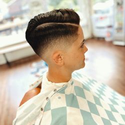 9 Lives Barbershop