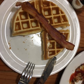 833 Brick Cafe - Belgium waffle with bacon - American Near Me - Livermore, California 833 Brick Cafe - Belgium waffle with bacon - American Near Me - Livermore, California