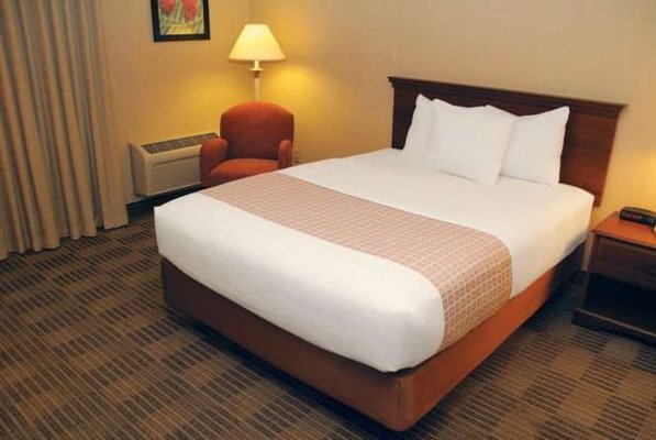 Days Inn by Wyndham Wayne by null